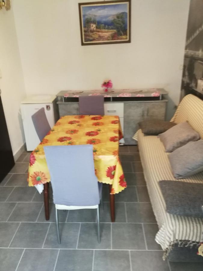 Apartment Luka 特罗吉尔 客房 照片