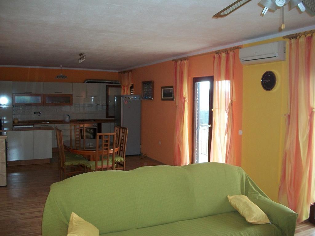 Apartment Luka 特罗吉尔 外观 照片