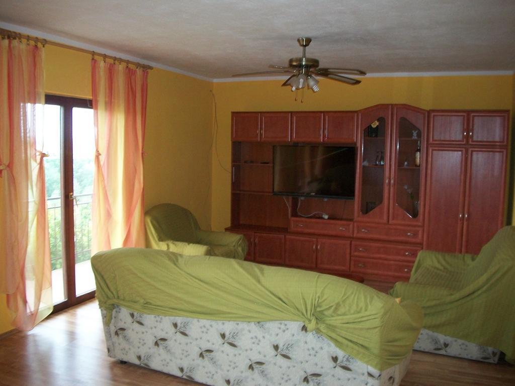 Apartment Luka 特罗吉尔 外观 照片