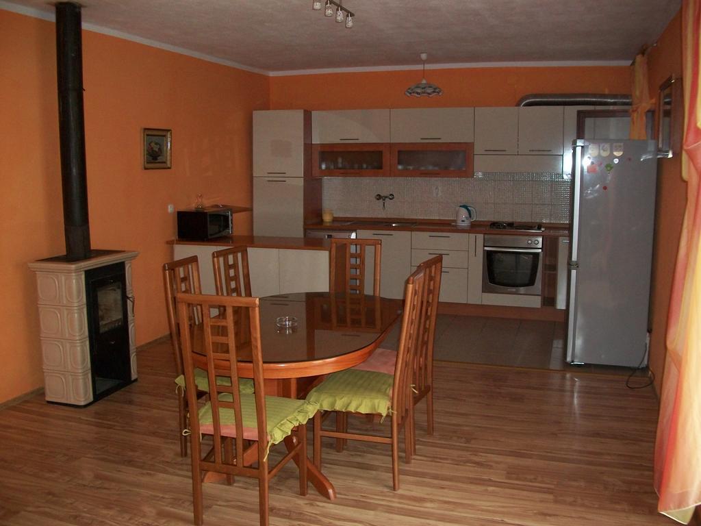 Apartment Luka 特罗吉尔 外观 照片