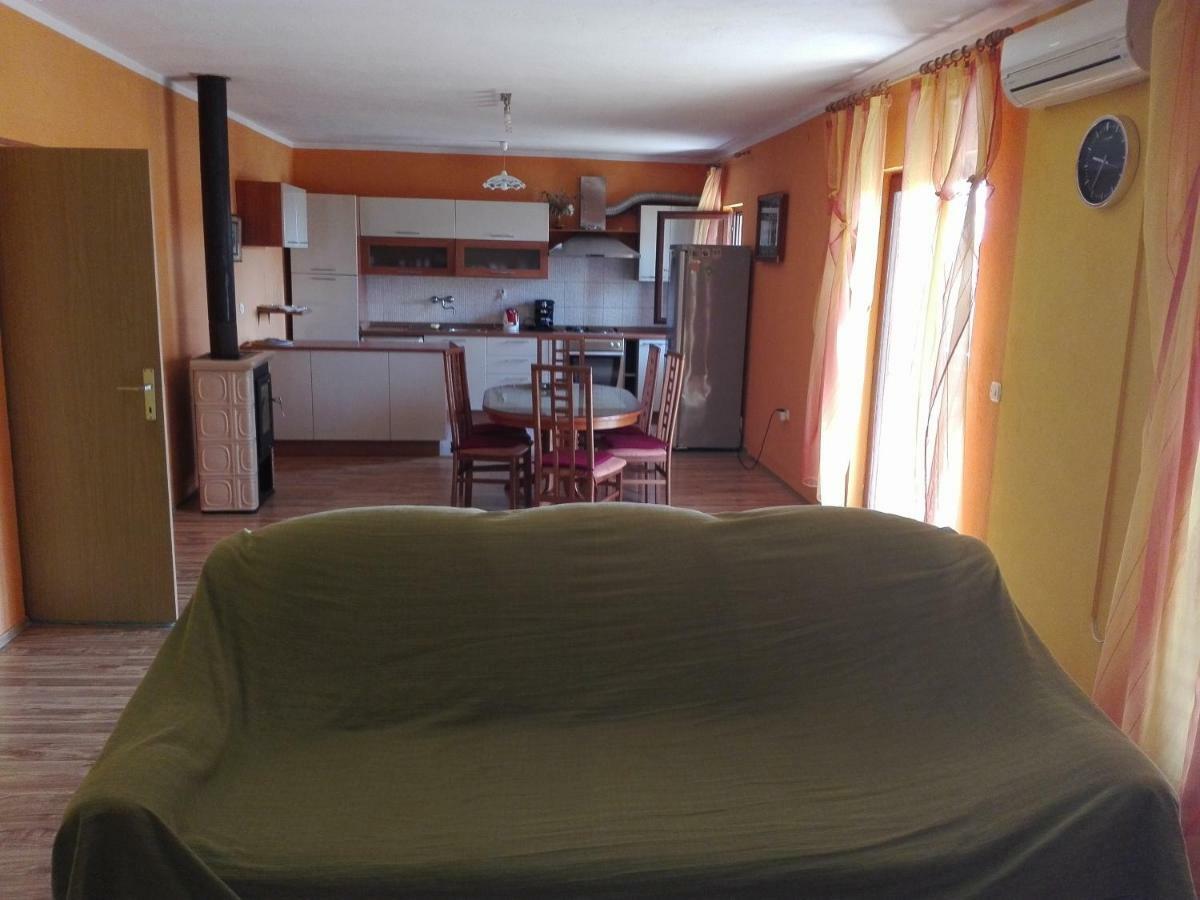 Apartment Luka 特罗吉尔 外观 照片